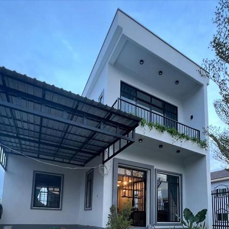 Hang Meas Boutique Hotel Kampot Bagian luar foto