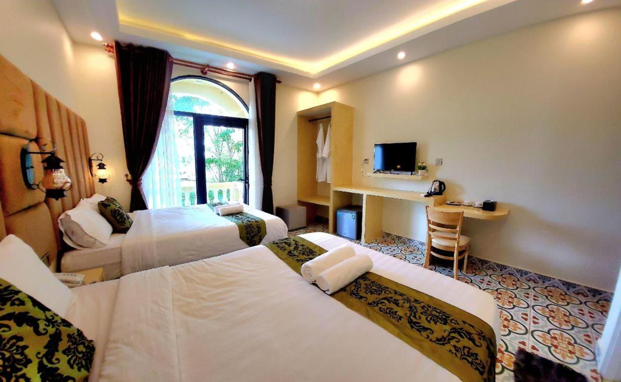 Hang Meas Boutique Hotel Kampot Bagian luar foto