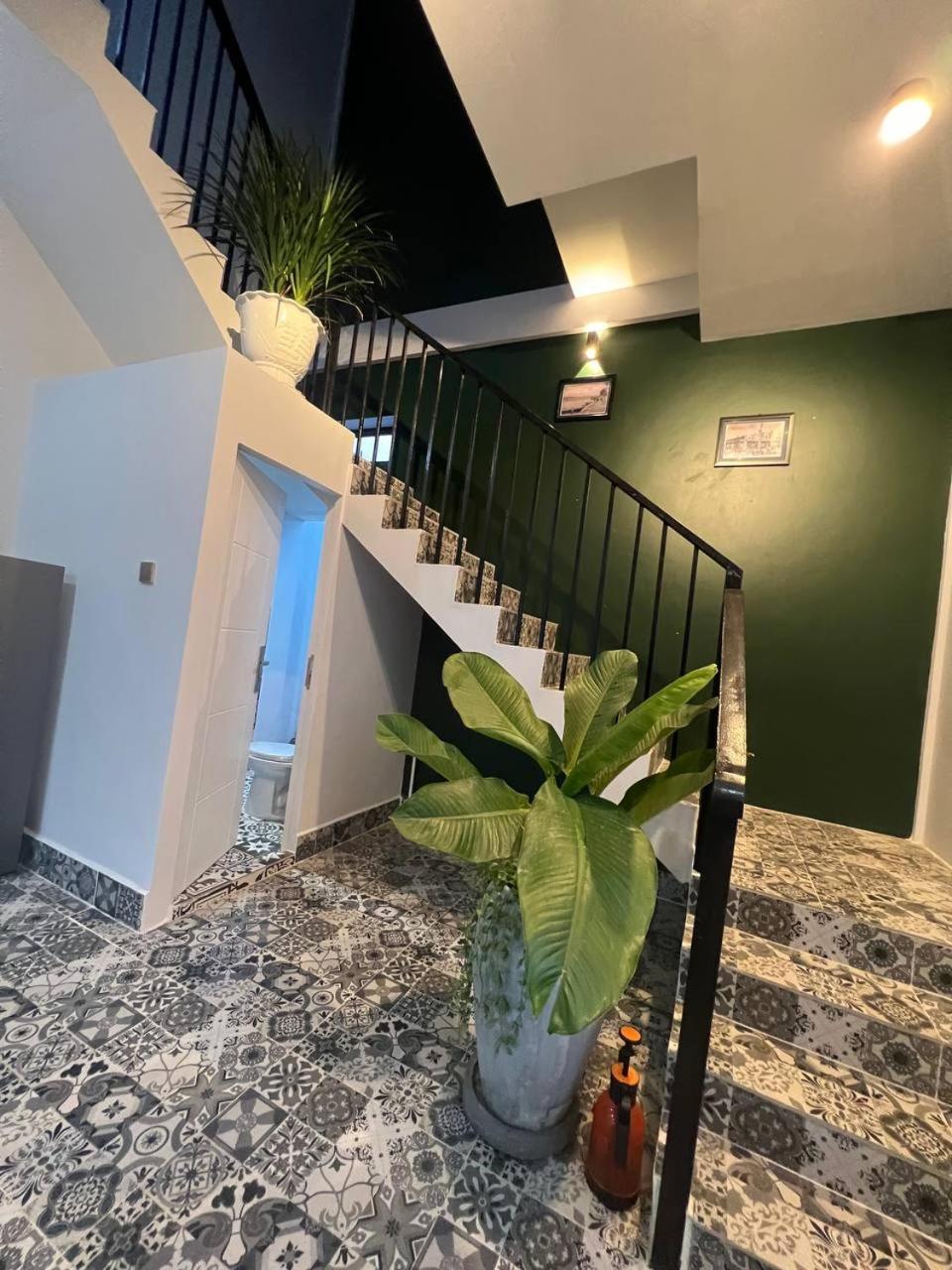 Hang Meas Boutique Hotel Kampot Bagian luar foto