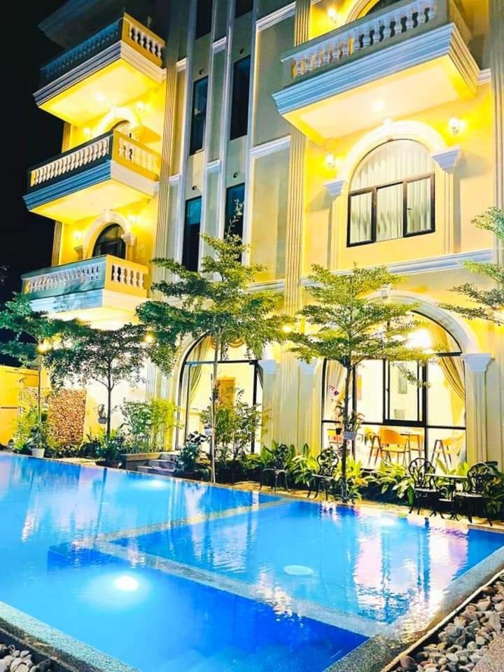 Hang Meas Boutique Hotel Kampot Bagian luar foto