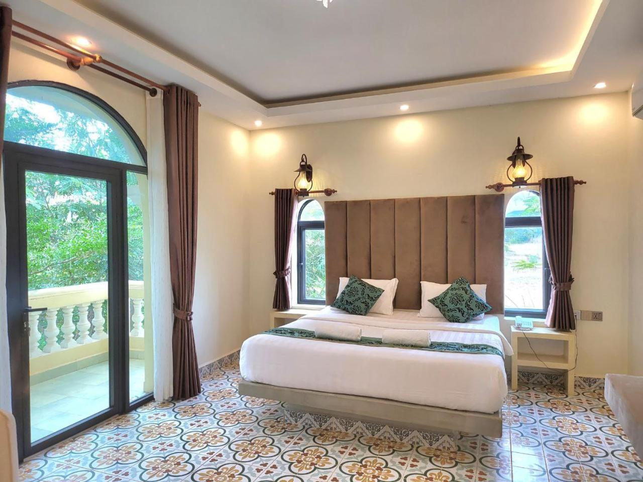 Hang Meas Boutique Hotel Kampot Bagian luar foto