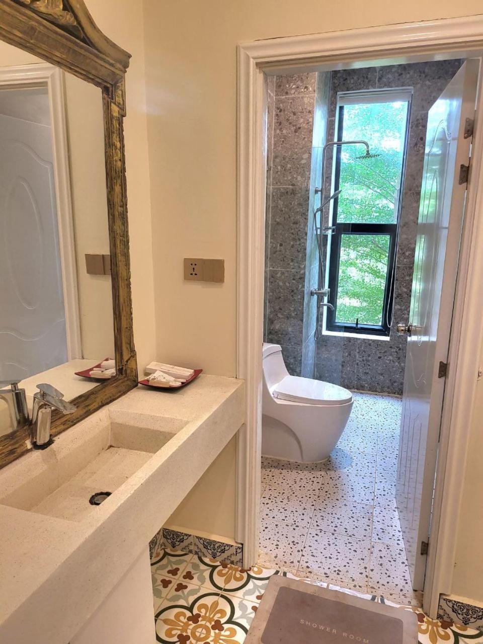 Hang Meas Boutique Hotel Kampot Bagian luar foto