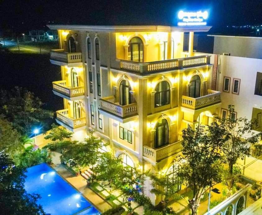 Hang Meas Boutique Hotel Kampot Bagian luar foto