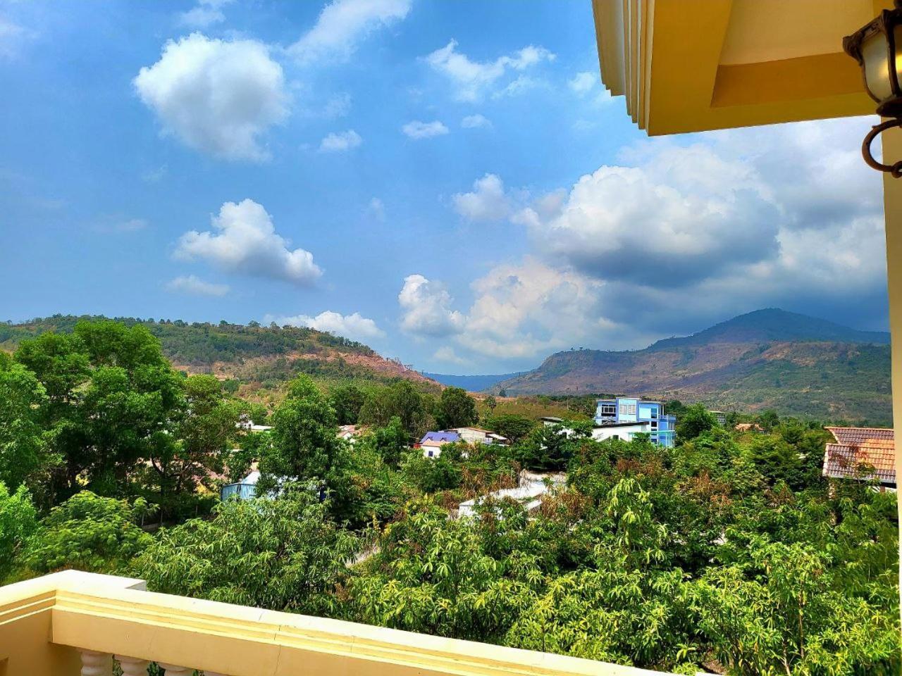Hang Meas Boutique Hotel Kampot Bagian luar foto